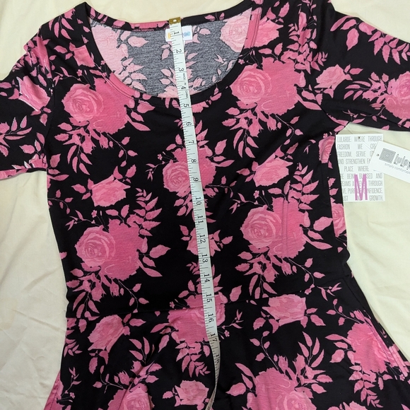 LuLaRoe "Nicole" dress, beautiful black & pink floral print. With Pockets. - Picture 5 of 11